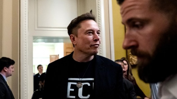 Кл. Робев: Мъск жертва Tesla и използва X за политика, за да постигне успех на SpaceX